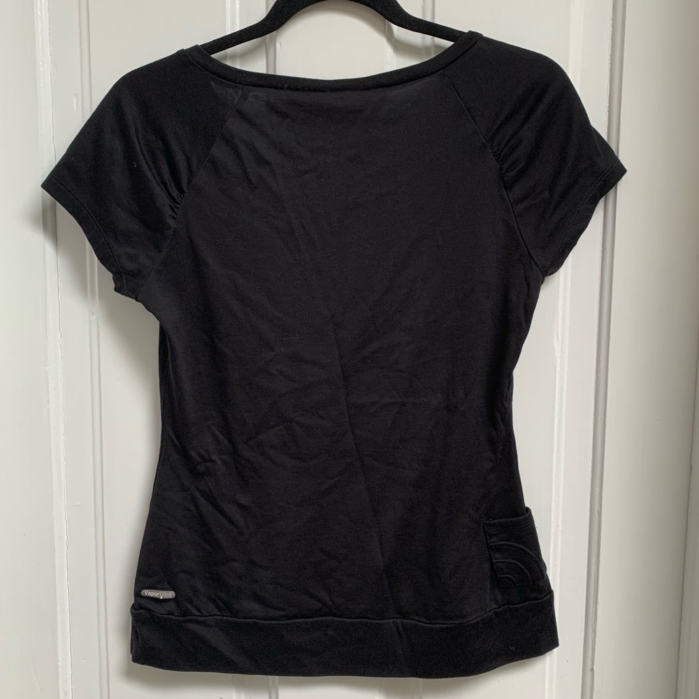 THE NORTH FACE MOISTURE WICKING BLACK ATHLETIC SHORT SLEEVE CYCLING SHIRT SIZE M - Picture 2 of 7